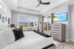 6 間睡房、免費 Wi-Fi、床單