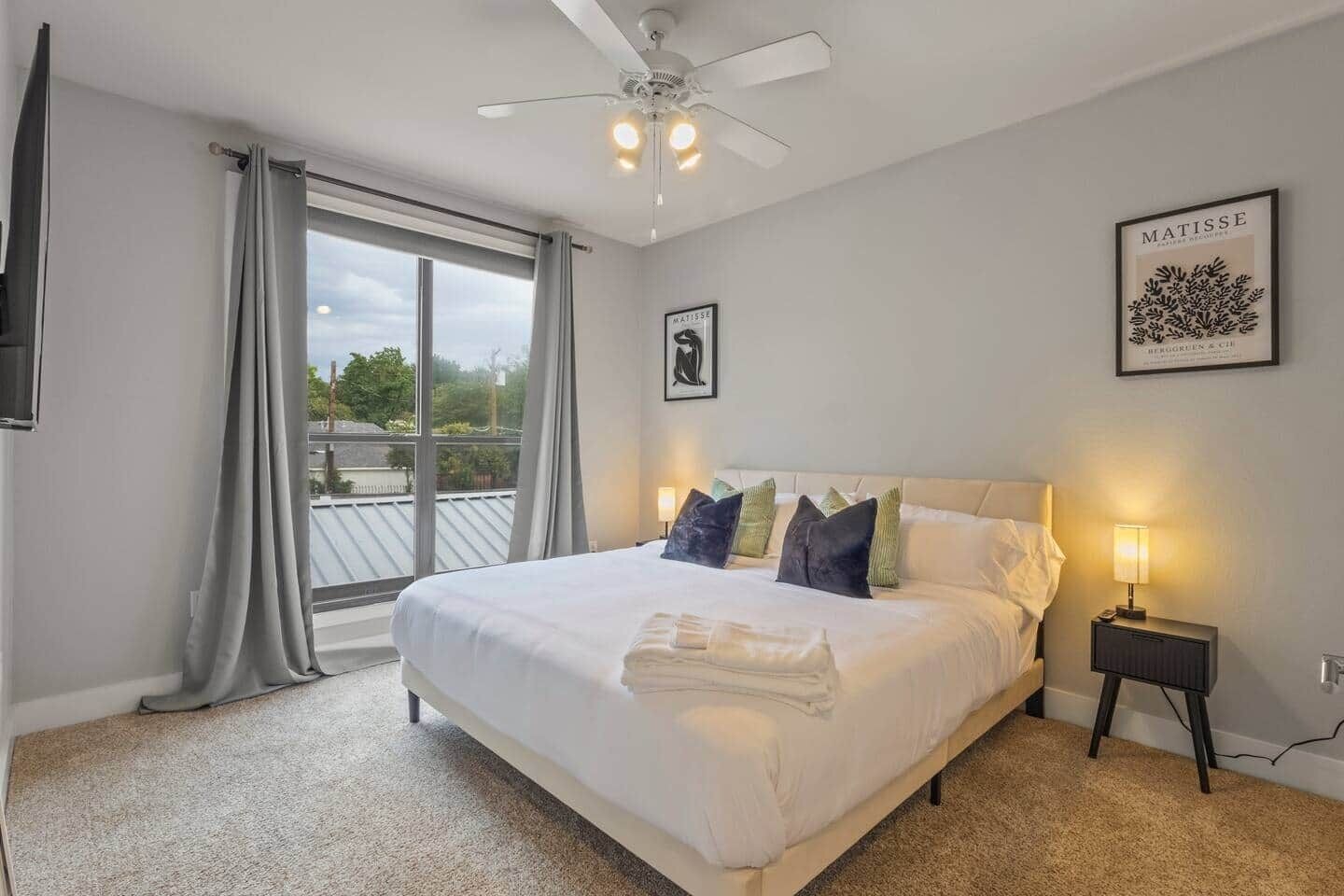 2 bedrooms, iron/ironing board, free WiFi, bed sheets