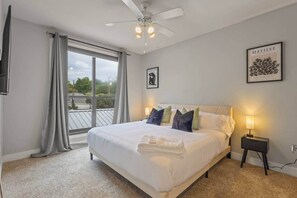 2 chambres, fer et planche à repasser, Wi-Fi, literie fournie