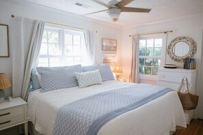 2 bedrooms, desk, iron/ironing board, free WiFi