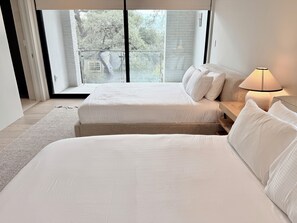 5 habitaciones, tabla de planchar con plancha y wifi gratis 