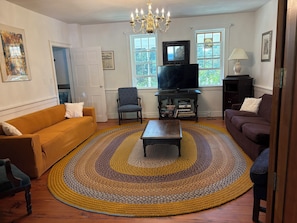 Una Smart TV, libros