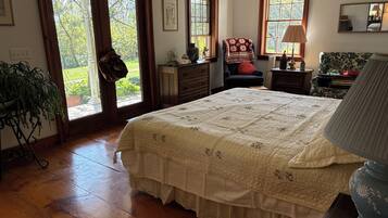 5 chambres, bureau, fer et planche à repasser, Wi-Fi gratuit