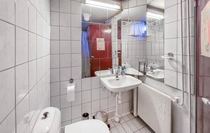 Shower - Lovely home in Hamar with WiFi (Hamar)