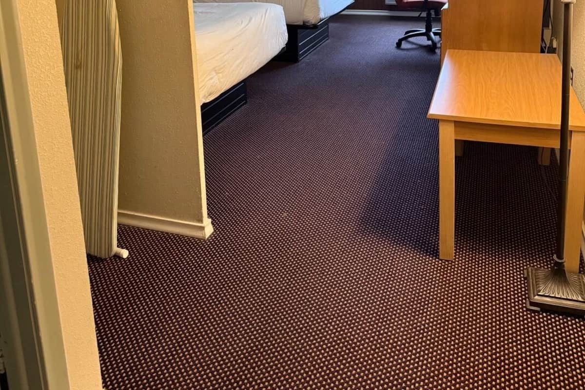 Doppelzimmer, 2 Doppelbetten, rollstuhlgeeignete Dusche, Nichtraucher | Schreibtisch, Bügeleisen/Bügelbrett, kostenloses WLAN