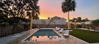 Escape to La Dolce Villa, Pool, Alfresco Dining, Pergola, Lawn Games, 5mi Beach