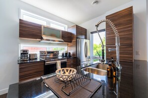 Private kitchen - Spacious 1BR Condo, work&play in Montréal (Montréal)