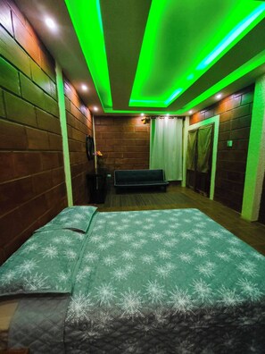 1 bedroom, iron/ironing board, Internet, bed sheets