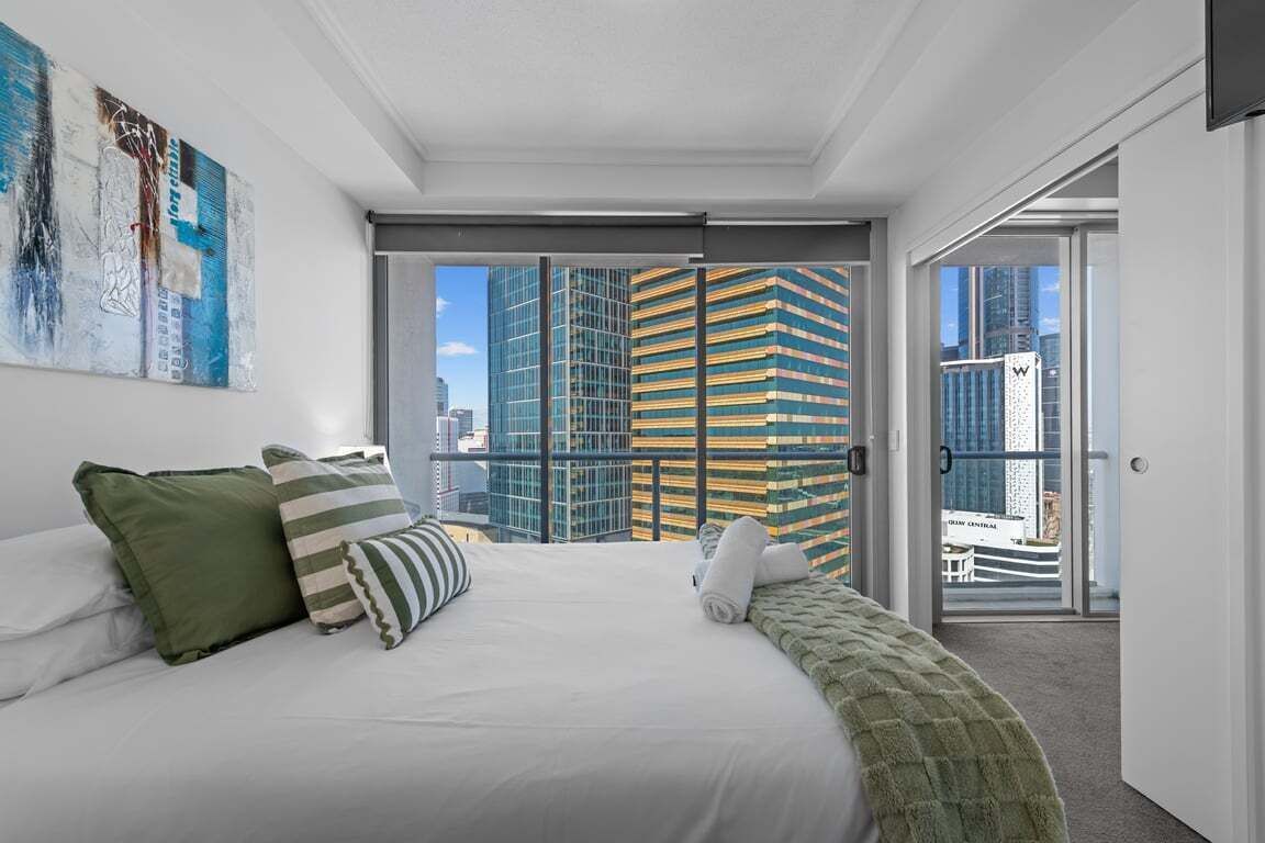 1 habitación, escritorio, tabla de planchar con plancha y wifi 