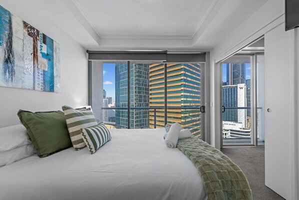 1 bedroom, desk, iron/ironing board, WiFi