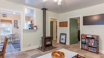 TV connectée, cheminée