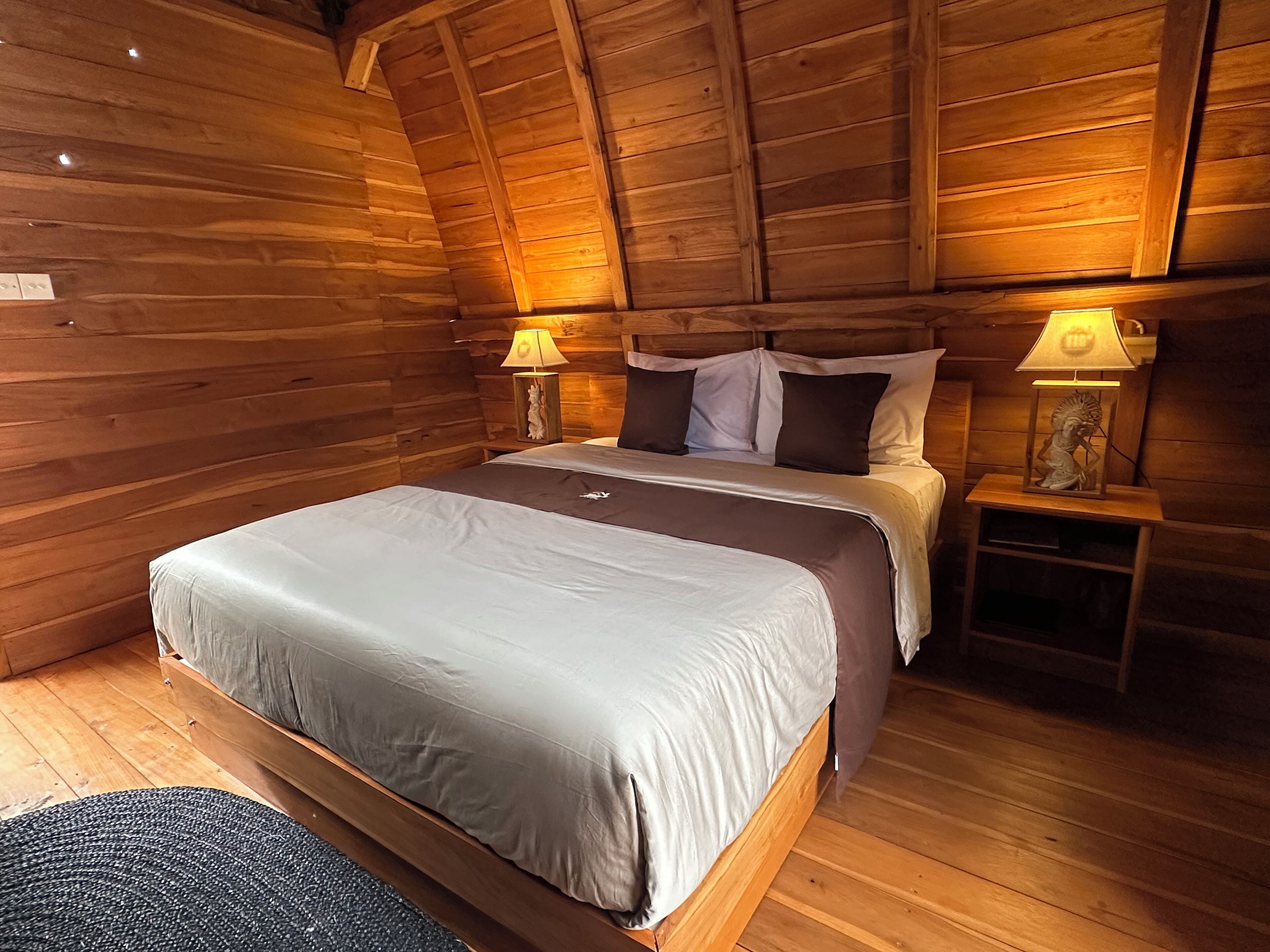 Standard Cabin, Balcony, Mountain View | Desk, free WiFi