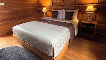 Cabana standard, sacada, vista para a montanha | Escrivaninha, Wi-Fi de cortesia