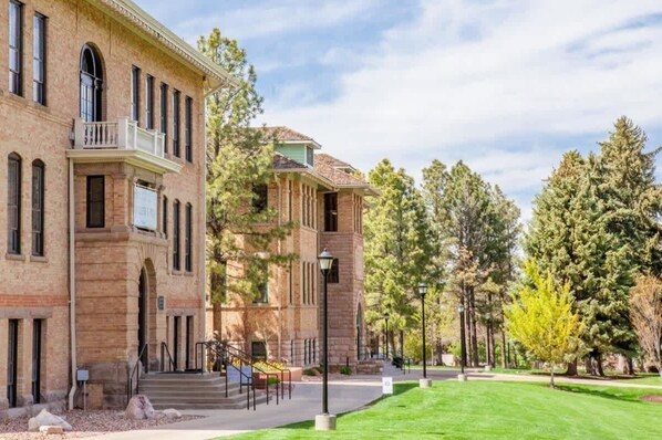 Exterior - Cedar City Getaway – Modern Comfort, Family Ready (Cedar City)