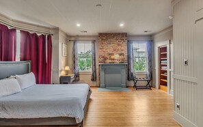 4 Schlafzimmer, Bügeleisen/Bügelbrett, kostenloses WLAN, Bettwäsche