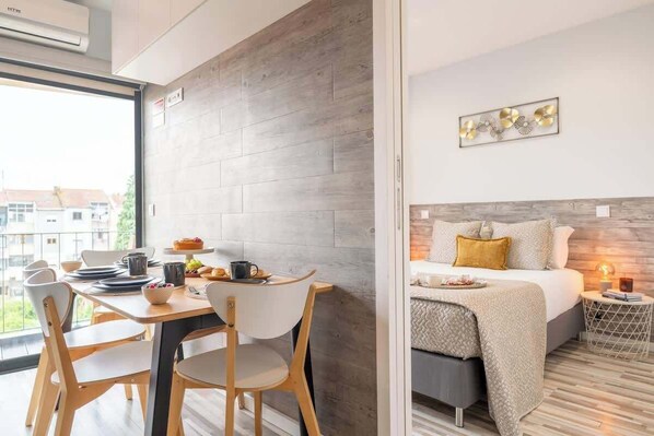 2 Schlafzimmer, Bügeleisen/Bügelbrett, Reisekinderbett, kostenloses WLAN