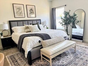 5 bedrooms, desk, iron/ironing board, travel cot