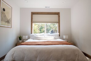 4 bedrooms, iron/ironing board, travel cot, free WiFi