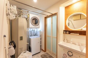 Bathroom - Garage House Asahikawa (Asahikawa)