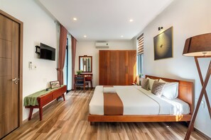 6 habitaciones, tabla de planchar con plancha y cuna de viaje 