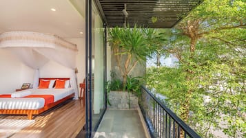 6 bedrooms, iron/ironing board, travel cot, free WiFi