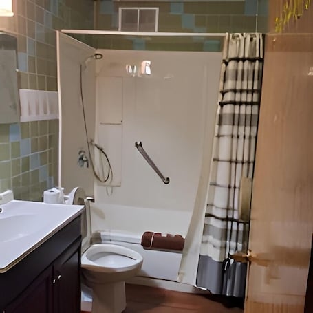 Free toiletries. Wildwood Hotel
