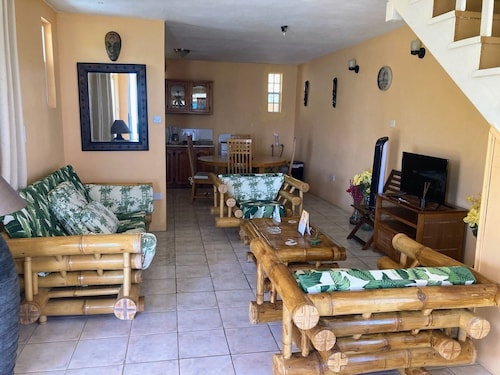 Marvelous 2-bedroom apartment with AC