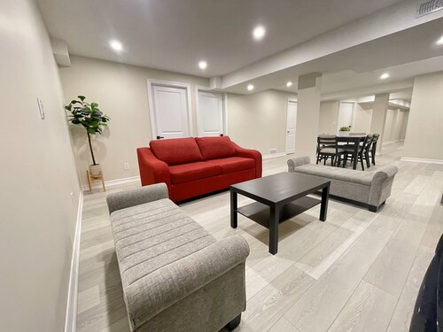 Comfy Apartment - 4 Beds / 3 Bedrooms