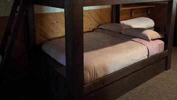 4 間睡房、上網、床單