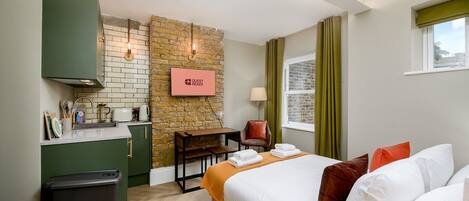 Silitysrauta/-lauta, internet, vuodevaatteet