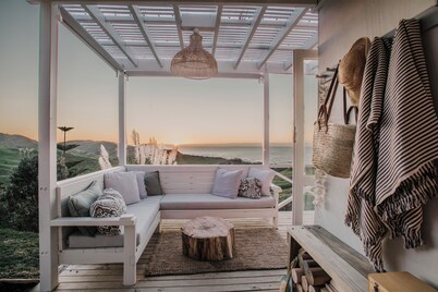 Hinterland Retreat. Coastal glamping cabin minutes from the surf.