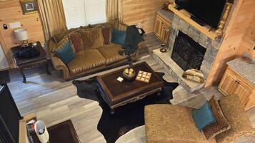 Télévision, cheminée