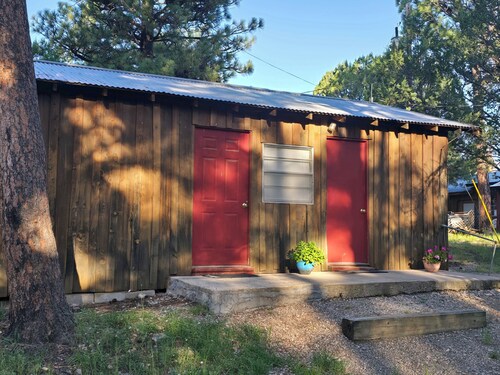 Hunter's Shack-Moose Cabin