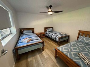 4 bedrooms, WiFi, bed sheets
