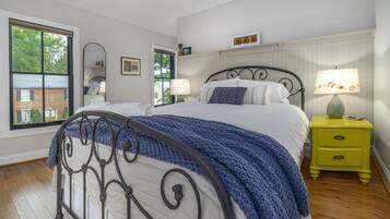 2 chambres, fer et planche à repasser, Wi-Fi, draps fournis