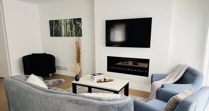 Charming Detached 3-Bedroom escape- sleeps 6