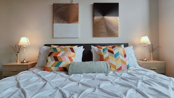 1 habitación, escritorio, tabla de planchar con plancha y wifi