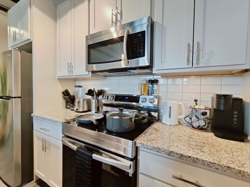 Studio Apt Near Temple Unit with Free Parking for Extended Stays