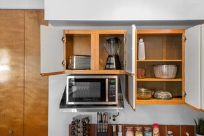 Interior - Quaint and Stylish APT with King Bed for Long Term Stay (Philadelphia)