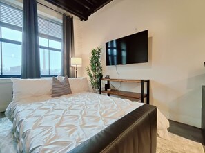 1 bedroom, desk, iron/ironing board, WiFi