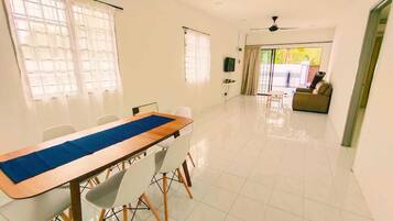 Basic Villa | Living area