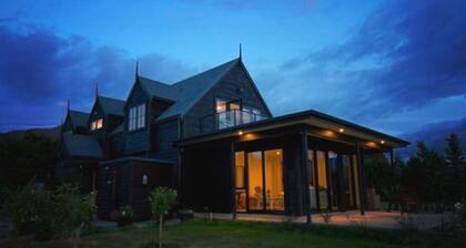 Te Awa Lodge Riverside retreat