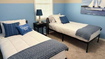 3 soveværelser, skrivebord, strygejern/strygebræt, weekendseng