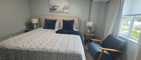 2 bedrooms, iron/ironing board, Internet, bed sheets