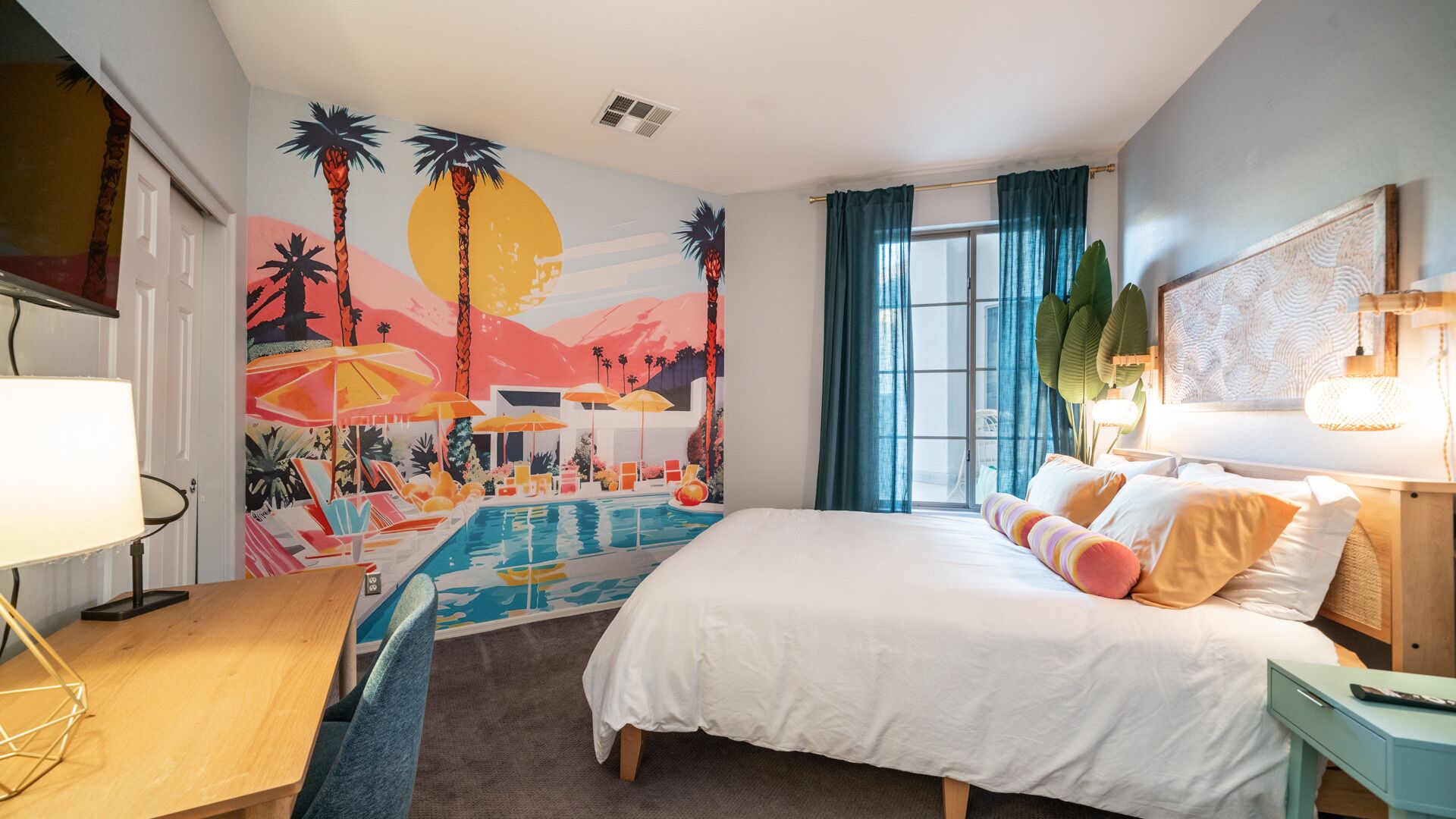 4 bedrooms, iron/ironing board, free WiFi, bed sheets