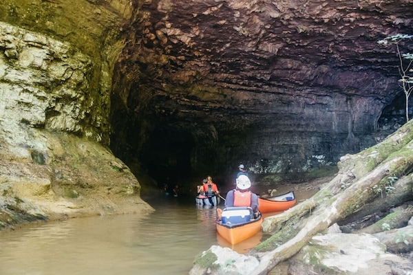 Kayaking Caves Lake Guntersville