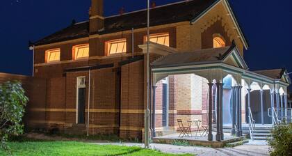 Warracknabeal Courthouse â a unique heritage escape.