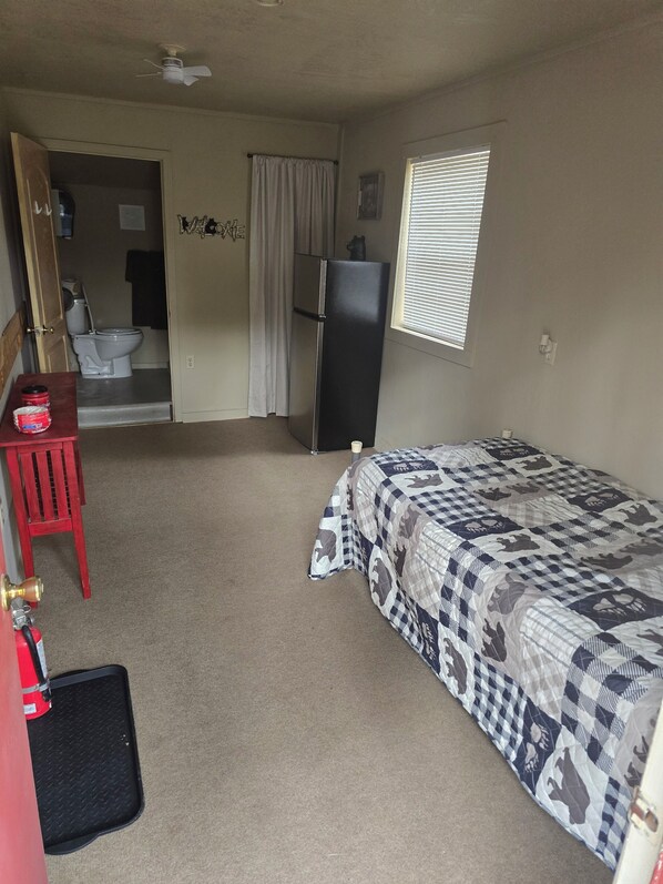 1 bedroom, WiFi, bed sheets