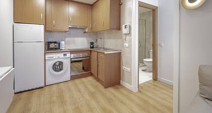 New Luxury Apartment Madrid Airport 109