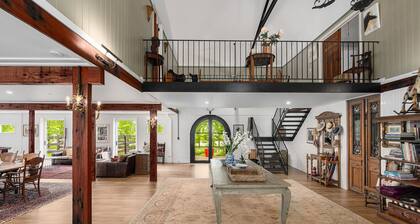 THE ULTIMATE RURAL RETREAT Sleeps 13 situated in Berima Southern Highlands NSW